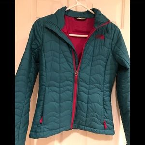 Northface jacket. Women’s XS. Slightly fitted.